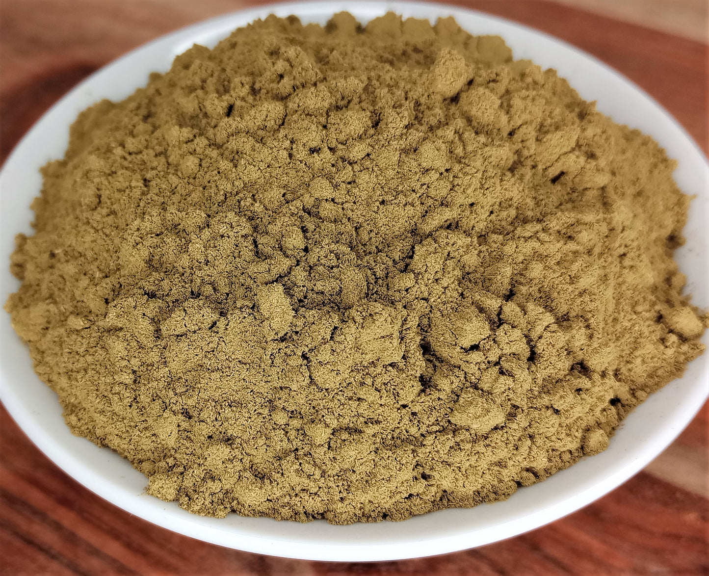 bay leaf powder in bowl close up