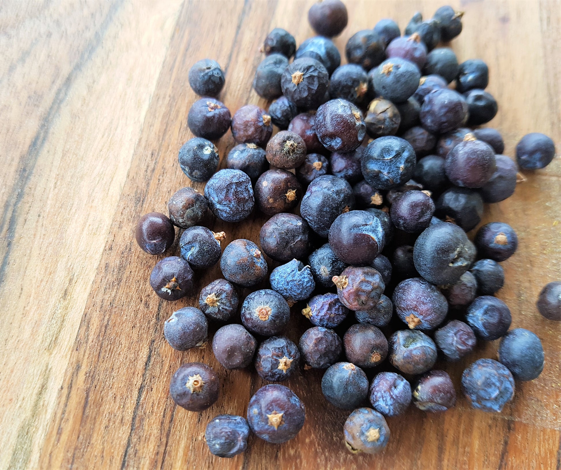 organic juniper berries