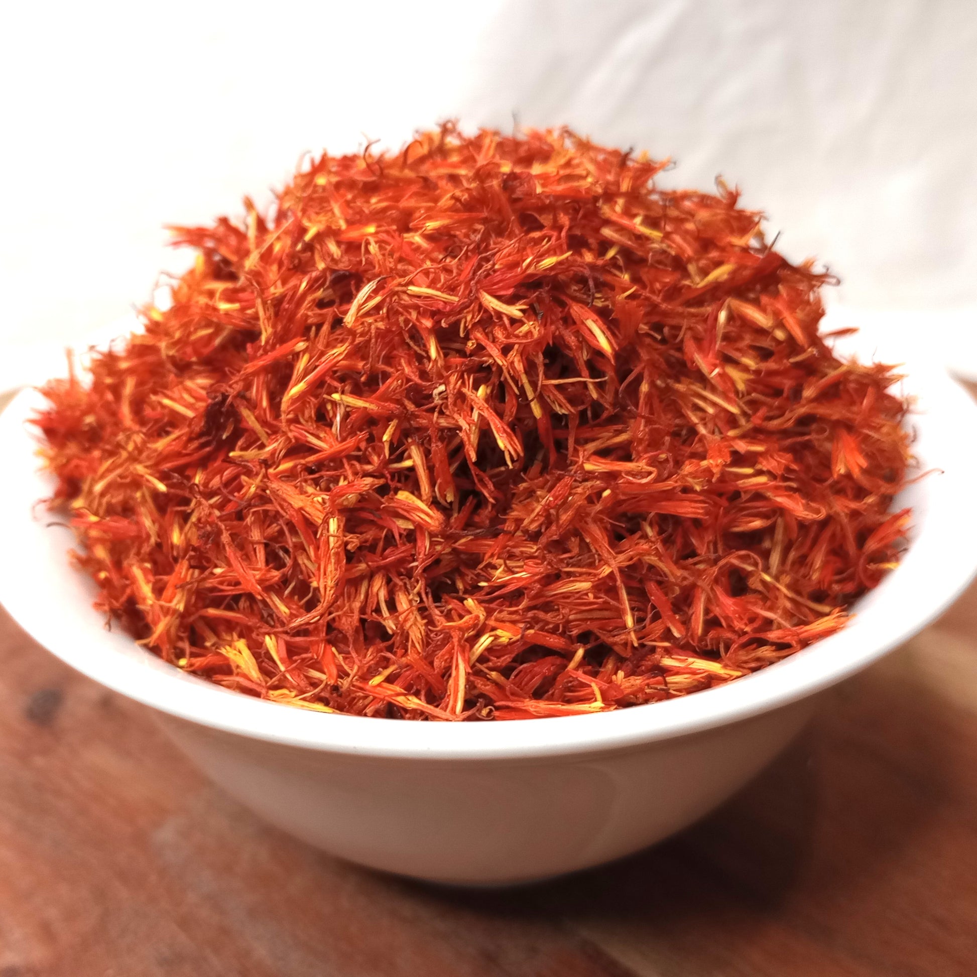 organic safflower petals