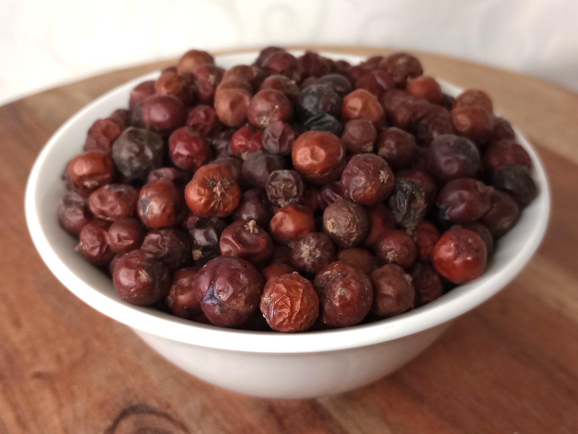 organic red juniper berries